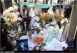 آغاز زندگی متفاوت زوجهای جوان در جوار «مزار شهید گمنام»+ عکس