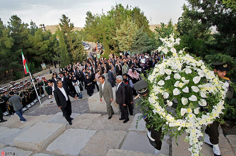 ادای احترام شهرداران کشورهای حاشیه جاده ابریشم