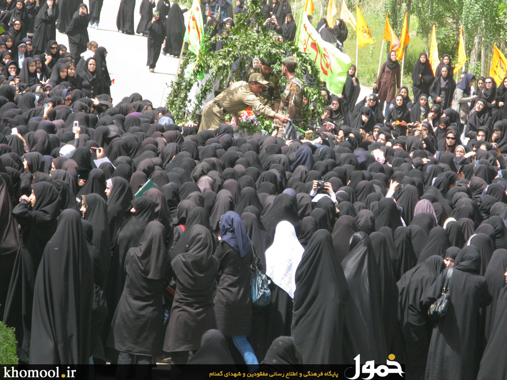 تشییع و خاکسپاری شهدای گمنام زنجان