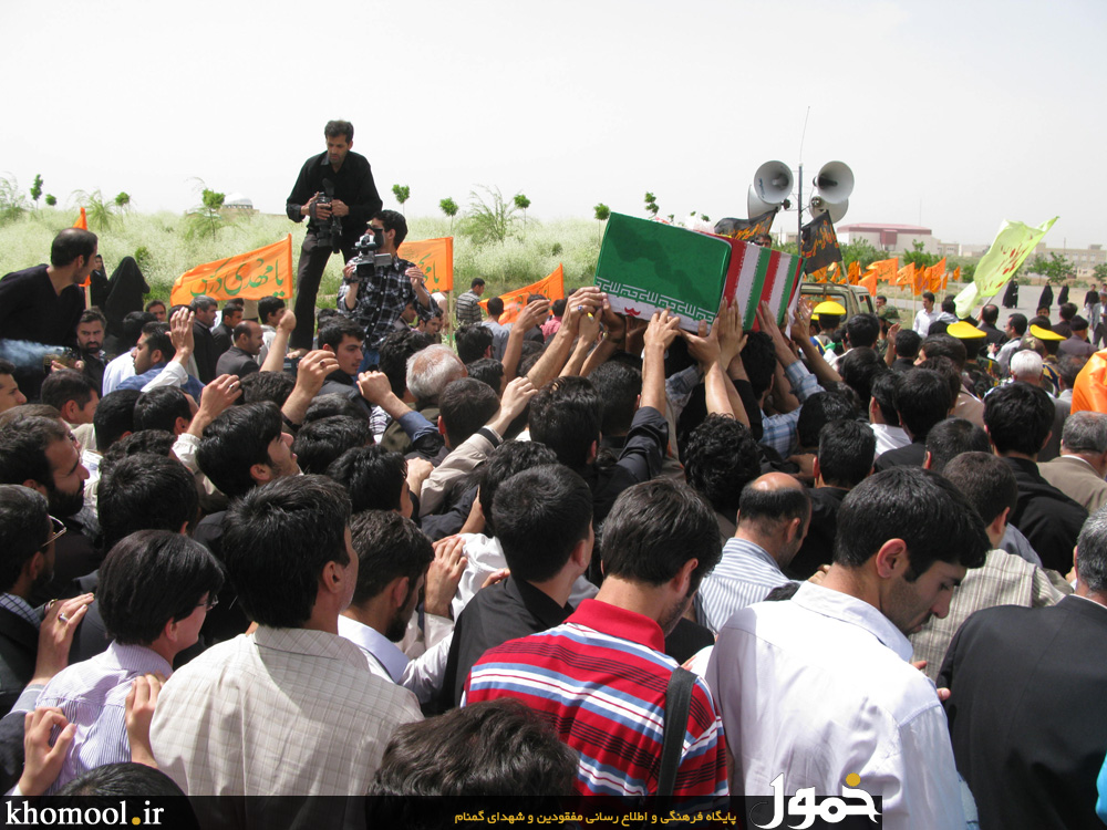 تشییع و خاکسپاری شهدای گمنام زنجان