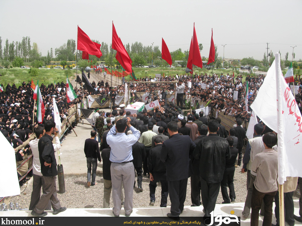 تشییع و خاکسپاری شهدای گمنام زنجان