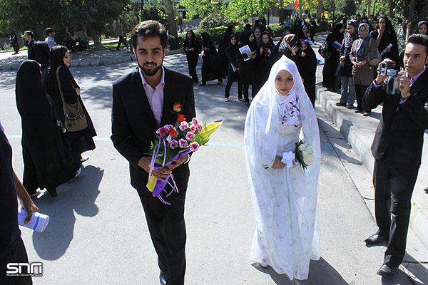 مراسم عقد زوج دانشجو در جوار حرم شهدای گمنام دانشگاه تهران