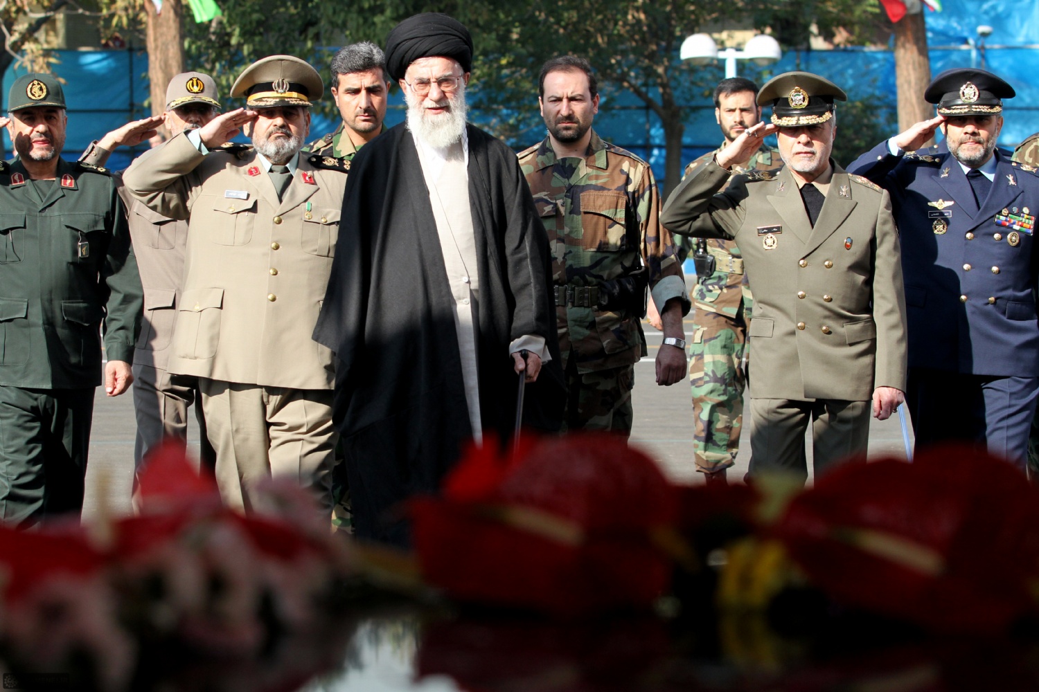 حضور فرمانده کل قوا در جوار شهدای گمنام دانشگاه هوایی شهید ستاری