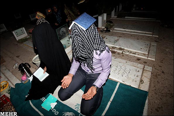 شب قدر در بهشت زهرا