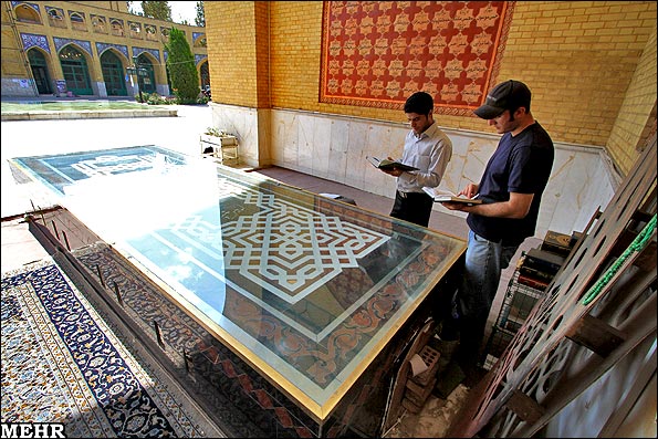 مزار مطهر شهدای در دانشگاه های تهران