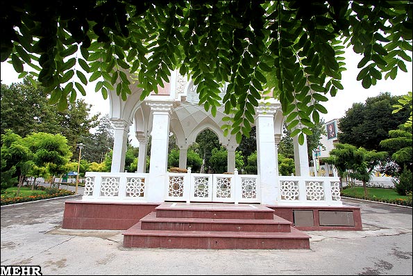 مزار مطهر شهدا در دانشگاه2