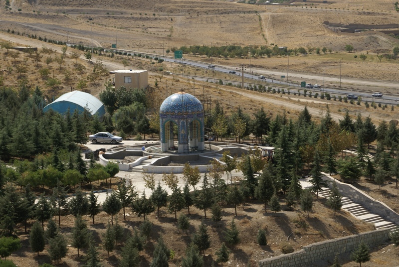 حرم شهید گمنام دانشگاه ازاد رودهن