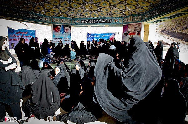 غبار روبی مزار شهدای گمنام شهر جدید پرند