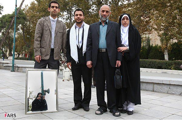 عقد آسمانی در جوار قبور شهدای گمنام