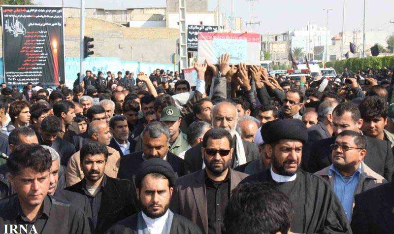 تشییع و خاکسپاری دو شهید گمنام در بندر گناوه-بوشهر