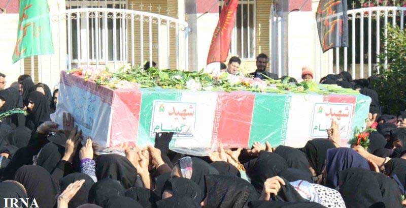 تشییع و خاکسپاری دو شهید گمنام در بندر گناوه-بوشهر