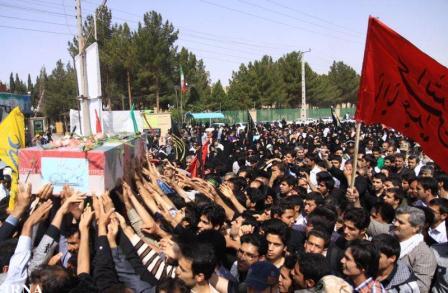 تشییع و خاکسپاری شهیدگمنام در دانشگاه علوم پزشکی کرمان