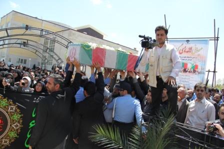 تشییع و خاکسپاری دو شهید گمنام دردانشگاه علوم پزشکی ارومیه