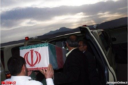 تشییع و خاکسپاری دو شهید گمنام در دانشگاه آزاد اسلامی تبریز