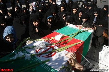 تشییع و خاکسپاری دو شهید گمنام در دانشگاه آزاد اسلامی تبریز