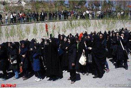 تشییع و خاکسپاری دو شهید گمنام در دانشگاه آزاد اسلامی تبریز