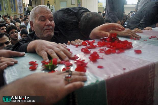 تشییع پیکر شهید گمنام دفاع مقدس در دانشگاه امیرکبیر