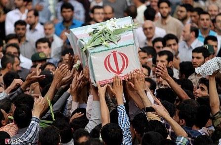 تشییع پیکر هفت شهید دفاع مقدس در اصفهان