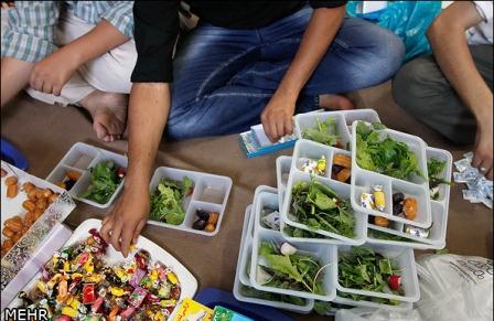 افطاری در جوار مزار شهدای گمنام