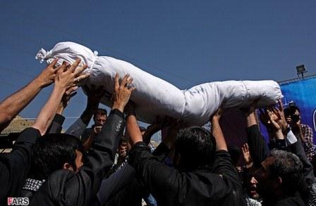 تشییع وخاکسپاری شهیدان  گمنام در دانشگاه آزاد اسلامی واحدعلوم و تحقیقات