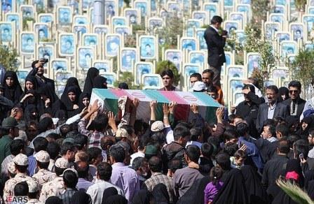 تشییع و خاکسپاری شهدای دفاع مقدس در اصفهان