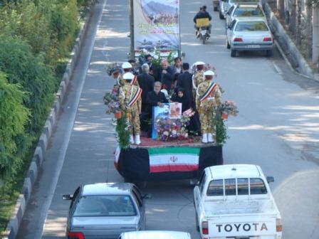 تشییع پیکر مطهر سرلشکر خلبان شهید خالد حیدری در مهاباد