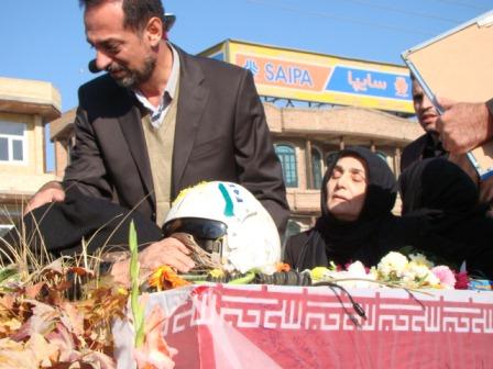 تشییع پیکر مطهر سرلشکر خلبان شهید خالد حیدری در مهاباد