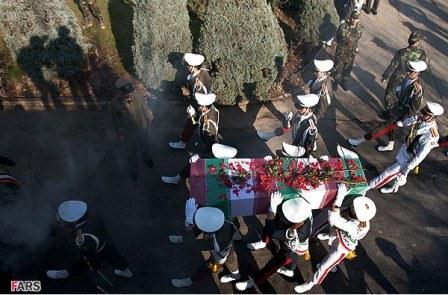 تشییع شهید گمنام در دانشگاه علوم پزشکی ارتش