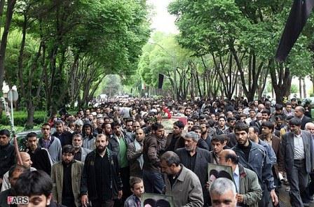 تشییع شهید حاج احمد صداقت و پنج شهید گمنام در اصفهان