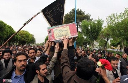 تشییع شهید حاج احمد صداقت و پنج شهید گمنام در اصفهان