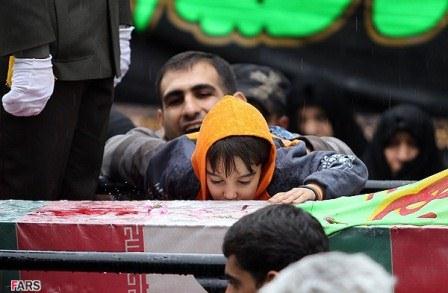 تشییع شهید حاج احمد صداقت و پنج شهید گمنام در اصفهان