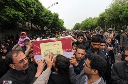 تشییع شهید حاج احمد صداقت و پنج شهید گمنام در اصفهان