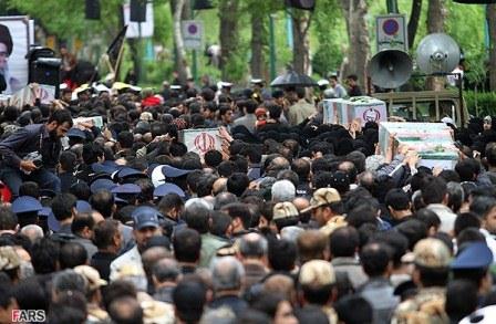 تشییع شهید حاج احمد صداقت و پنج شهید گمنام در اصفهان