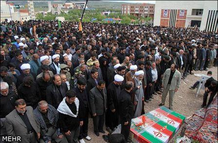 تشییع و خاکسپاری در دانشگاه آزاد قزوین