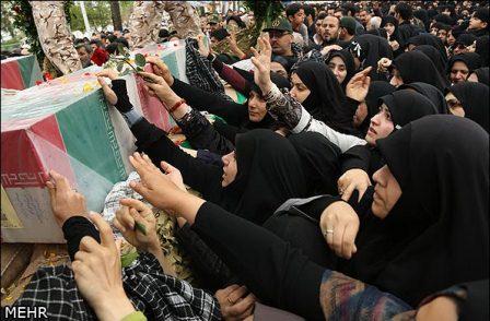 تشییع و خاکسپاری شهدای گمنام در دانشگاه آزاد لاهیجان