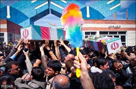 تشییع و خاکسپاری شهدای گمنام در دانشگاه آزاد تاکستان