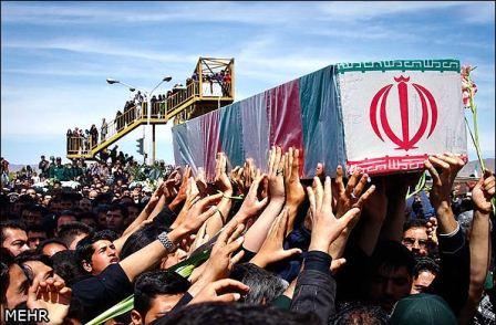 تشییع و خاکسپاری شهدای گمنام در دانشگاه آزاد تاکستان