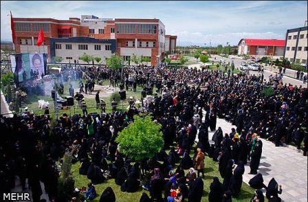 تشییع و خاکسپاری شهدای گمنام در دانشگاه آزاد تاکستان