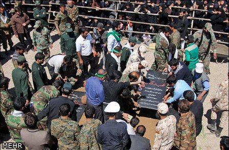 تشییع و خاکسپاری شهدای گمنام در شهر جوین