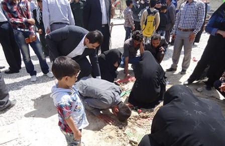 تشییع و خاکسپاری شهدای گمنام در اهرم تنگستان