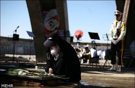 گرامیداشت هشت شهید گمنام تپه نور الشهدا