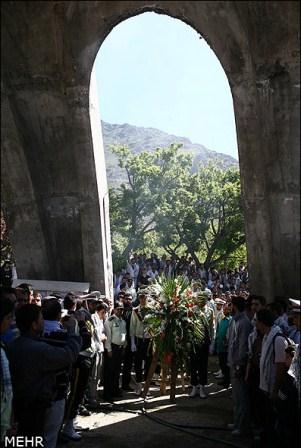 گرامیداشت هشت شهید گمنام تپه نور الشهدا