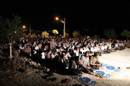 مراسم استقبال از ماه مبارک رمضان در جوار مزار شهدای گمنام تپه نورالشهدا قزوین