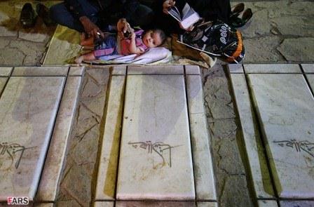 مراسم شب احیا روز نوزدهم ماه مبارک رمضان در قطعه 44بهشت زهرا(س)