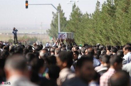 تشییع و خاکسپاری شهدای گمنام در شهرستان کوهپایه اصفهان