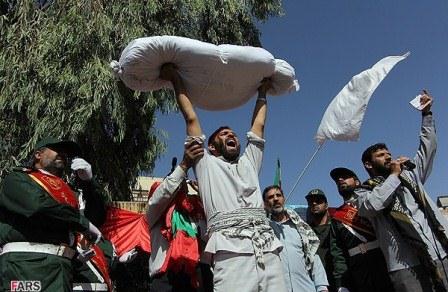 تشییع و خاکسپاری یک شهید گمنام در حوزه علمیه خواهران یزد