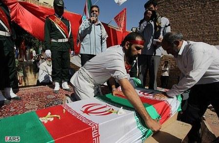 تشییع و خاکسپاری یک شهید گمنام در حوزه علمیه خواهران یزد