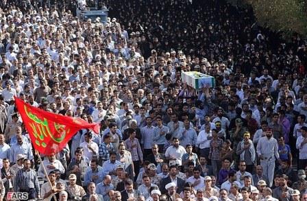 تشییع و خاکسپاری یک شهید گمنام در حوزه علمیه خواهران یزد