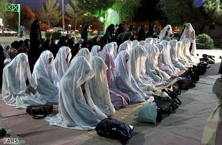 جشن 50زوج جوان در بوستان شهدای گمنام بیرجند