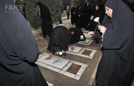 برگزاری مراسم غباروبی و عطر افشانی مزار شهدای گمنام بهشت زهرا(س)تهران